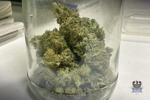Na zdjęciu zabezpieczone narkotyki w postaci amfetaminy i marihuany.